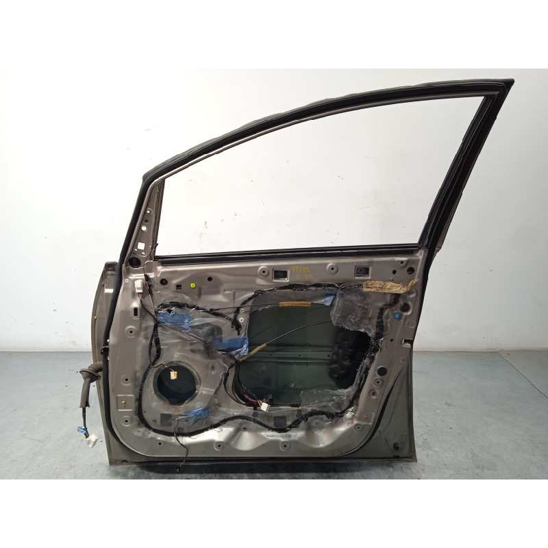 Recambio de puerta delantera derecha para mitsubishi grandis (na0w) referencia OEM IAM 5700A036  
