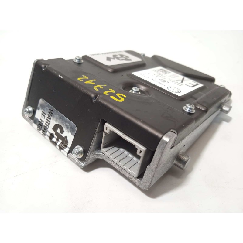 Recambio de modulo electronico para lexus es 300h referencia OEM IAM 8646C33030  