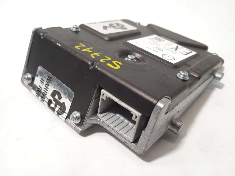 Recambio de modulo electronico para lexus es 300h referencia OEM IAM 8646C33030  
