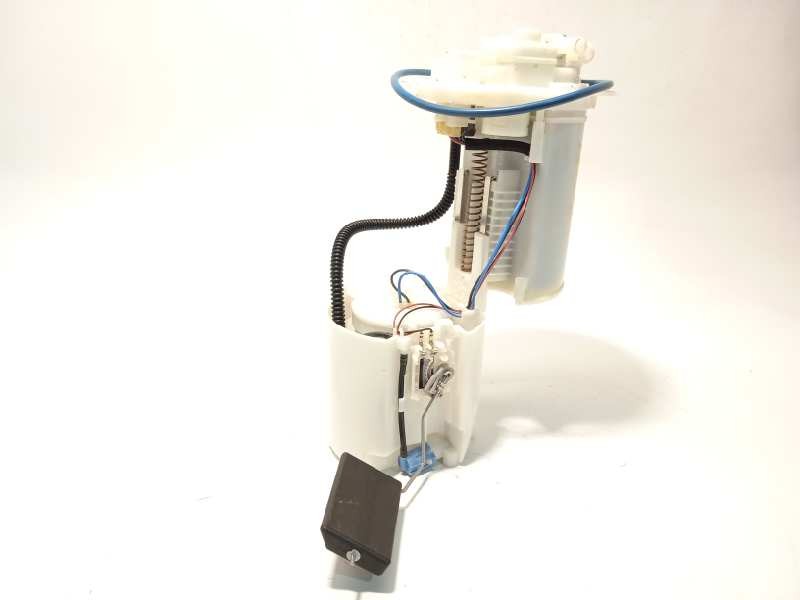 Recambio de bomba combustible para toyota auris hybrid active referencia OEM IAM 7702002501  
