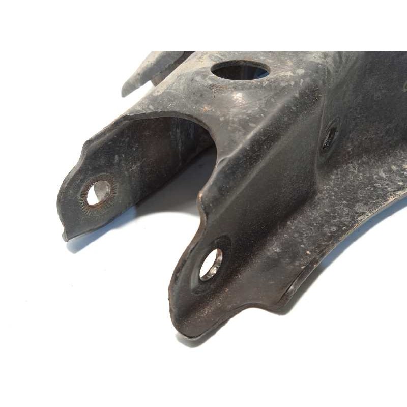 Recambio de brazo suspension inferior trasero derecho para toyota auris hybrid active referencia OEM IAM 4873005070  