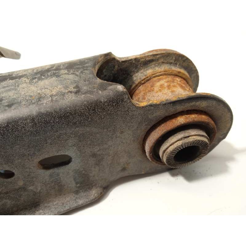Recambio de brazo suspension inferior trasero derecho para toyota auris hybrid active referencia OEM IAM 4873005070  