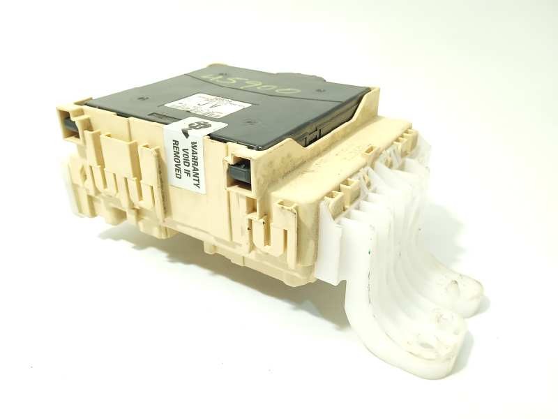 Recambio de caja reles / fusibles para toyota auris hybrid active referencia OEM IAM 63583366  50119221