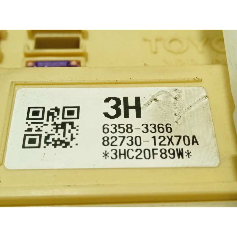 Recambio de caja reles / fusibles para toyota auris hybrid active referencia OEM IAM 63583366  50119221