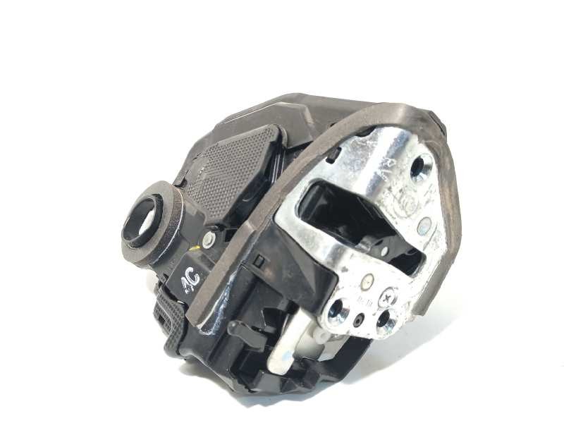 Recambio de cerradura puerta trasera derecha para toyota auris hybrid active referencia OEM IAM 6905005050  