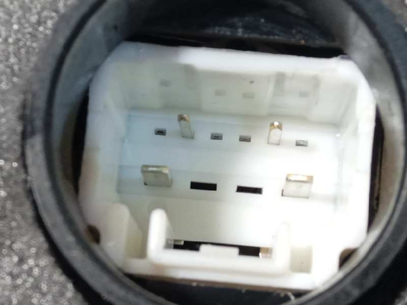 Recambio de cerradura puerta trasera derecha para toyota auris hybrid active referencia OEM IAM 6905005050  