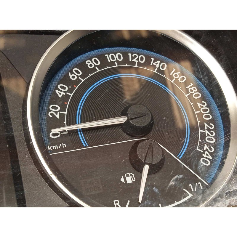 Recambio de cuadro instrumentos para toyota auris 1.8 16v (híbrido) referencia OEM IAM 838000ZW31  