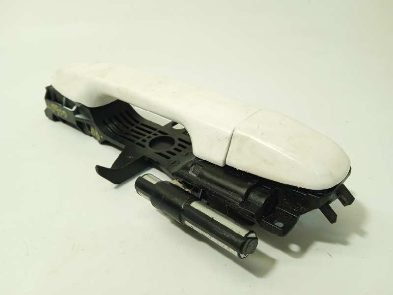 Recambio de maneta exterior delantera derecha para toyota auris hybrid active referencia OEM IAM NOREF  