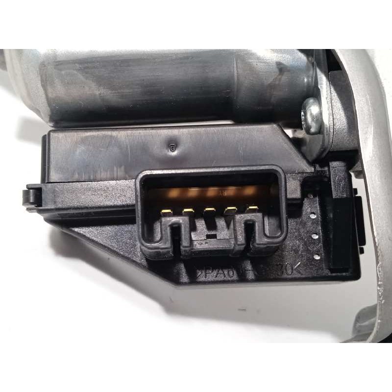 Recambio de motor limpia trasero para toyota auris hybrid active referencia OEM IAM 8513002050  2596002501