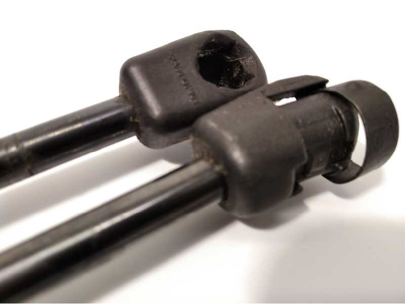 Recambio de amortiguadores maletero / porton para volkswagen t-roc 1.6 tdi referencia OEM IAM 2GA827550A  