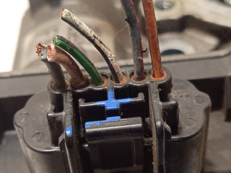 Recambio de caja mariposa para renault clio iv 0.9 referencia OEM IAM 161206038R  