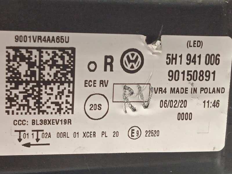 Recambio de faro derecho para volkswagen golf viii lim. (cd1) style referencia OEM IAM 5H1941006  