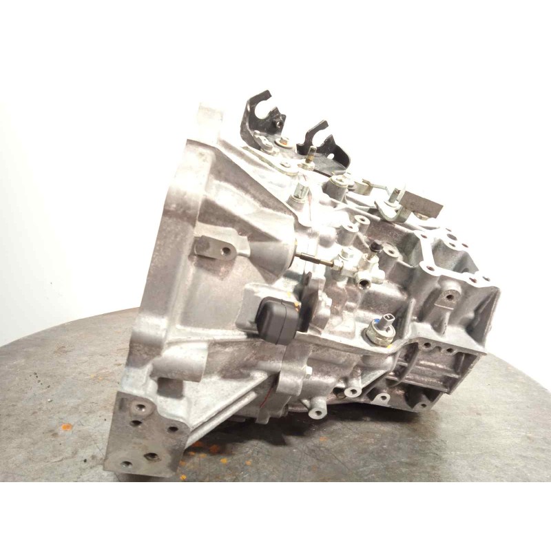 Recambio de caja cambios para toyota yaris 1.5 16v cat referencia OEM IAM 303000D510  