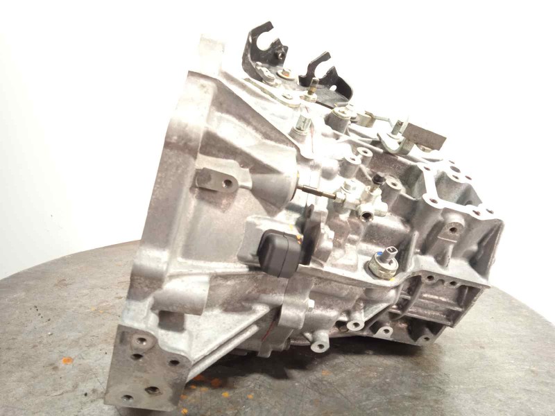 Recambio de caja cambios para toyota yaris 1.5 16v cat referencia OEM IAM 303000D510  