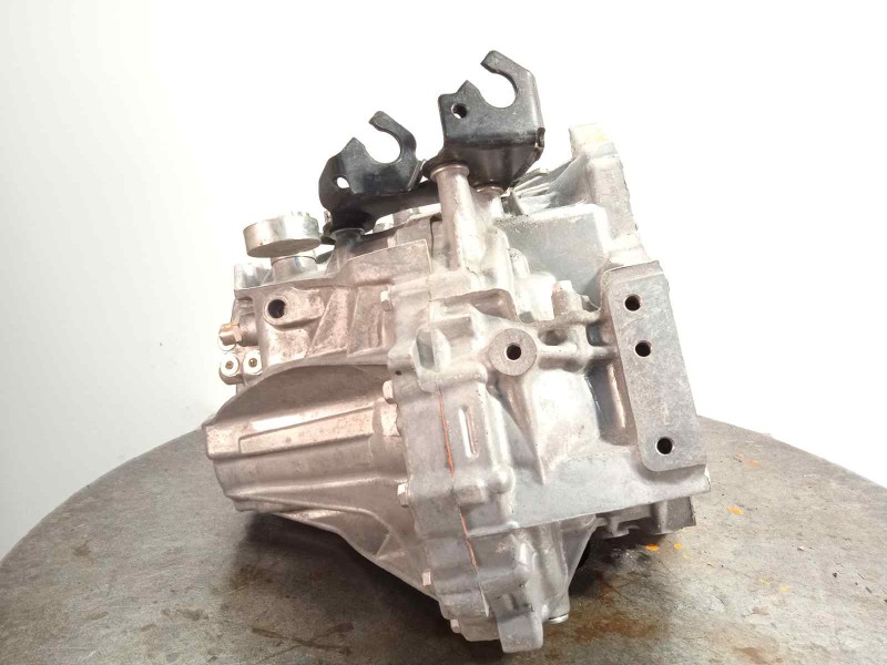 Recambio de caja cambios para toyota yaris 1.5 16v cat referencia OEM IAM 303000D510  