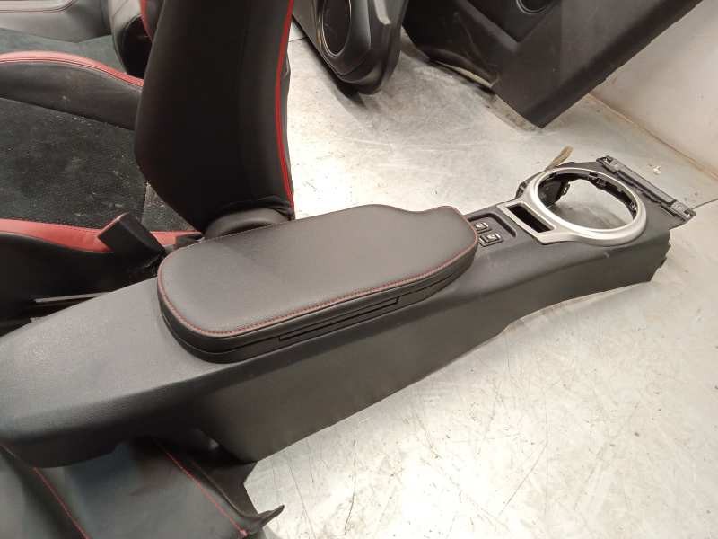 Recambio de juego asientos completo para toyota gt 86 sport referencia OEM IAM NOREF  