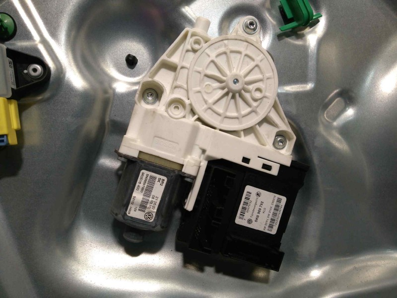 Recambio de elevalunas delantero izquierdo para volkswagen tiguan (5n1) 2.0 tdi referencia OEM IAM 5N0837461  5N0959701D