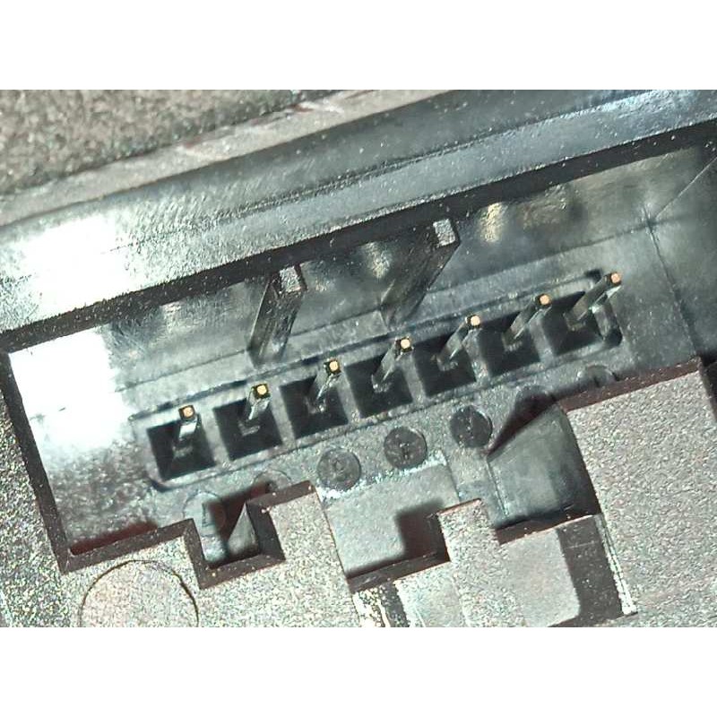 Recambio de cerradura puerta delantera derecha para volkswagen t-cross 1.0 tsi referencia OEM IAM 5TB837016C  