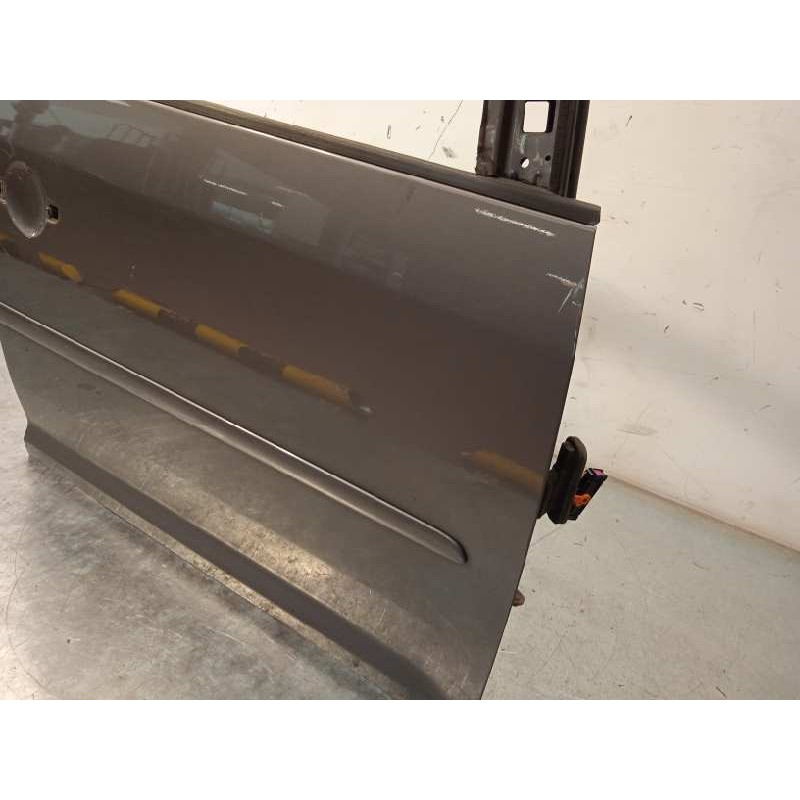 Recambio de puerta delantera derecha para volkswagen touran (1t2) advance referencia OEM IAM 1T0831056AA  