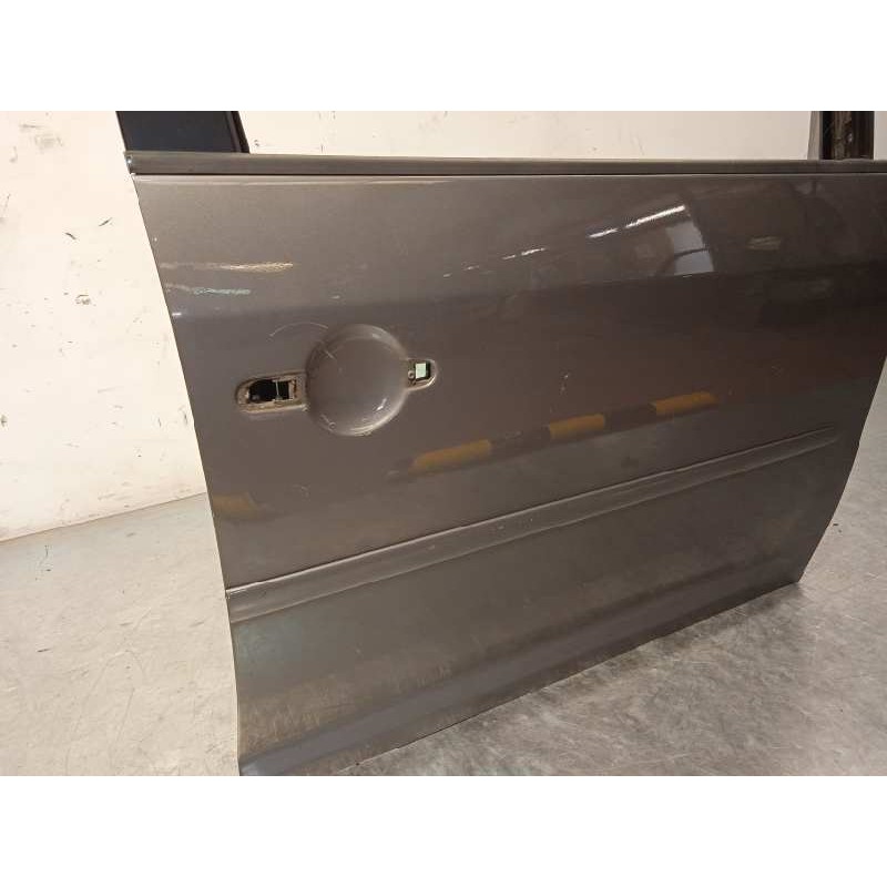 Recambio de puerta delantera derecha para volkswagen touran (1t2) advance referencia OEM IAM 1T0831056AA  