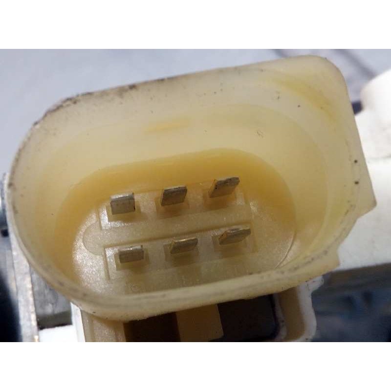 Recambio de elevalunas delantero derecho para bmw x1 (e84) sdrive 20d referencia OEM IAM 51332990386  67626927028