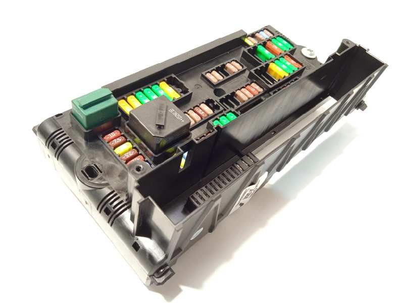 Recambio de caja reles / fusibles para bmw x3 (f25) sdrive 18d referencia OEM IAM 9315150  61149315150