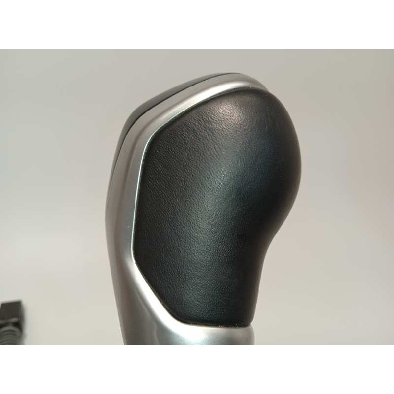 Recambio de palanca cambio para volkswagen t-cross 1.0 tsi referencia OEM IAM 2Q0711049R  