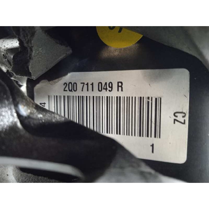 Recambio de palanca cambio para volkswagen t-cross 1.0 tsi referencia OEM IAM 2Q0711049R  