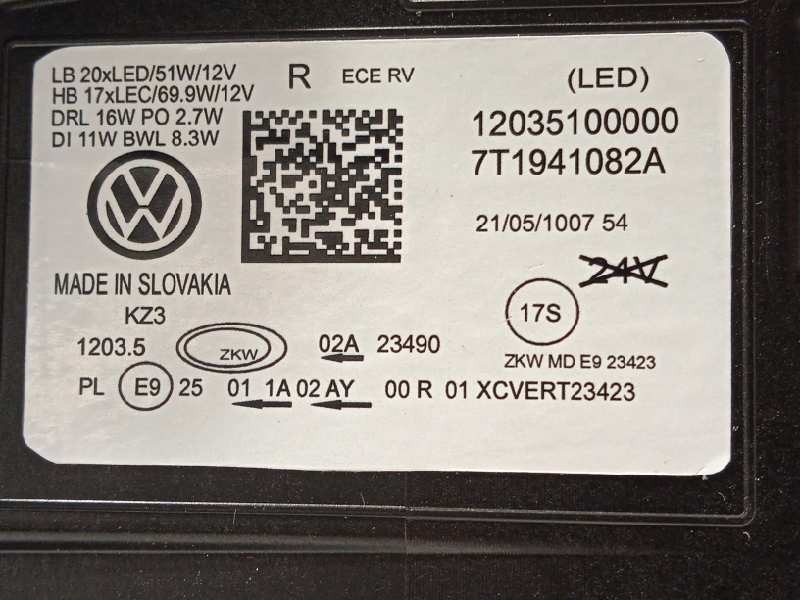 Recambio de faro derecho para volkswagen t7 1.4 ehybrid referencia OEM IAM 7T1941082A  