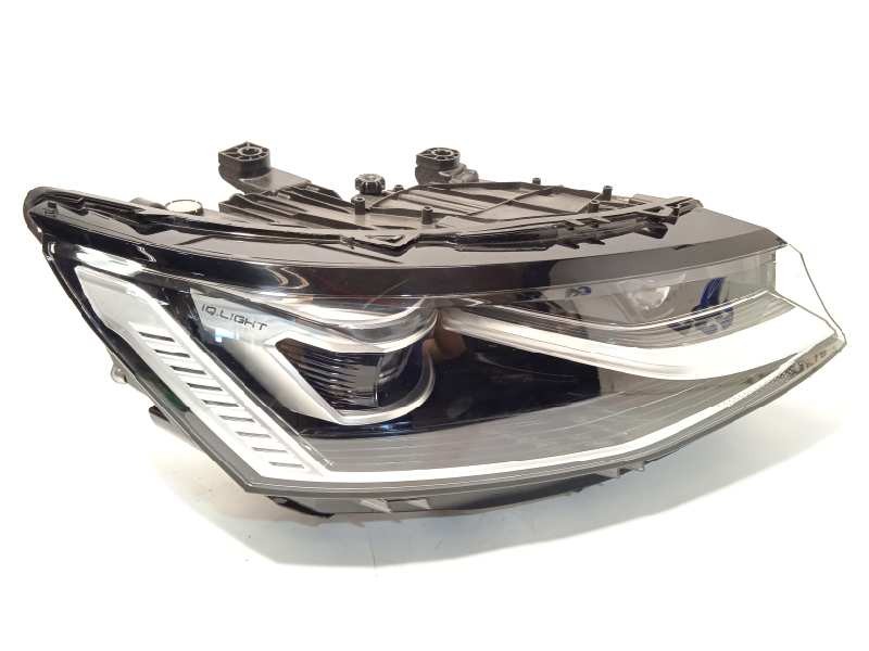 Recambio de faro derecho para volkswagen t7 1.4 ehybrid referencia OEM IAM 7T1941082A  