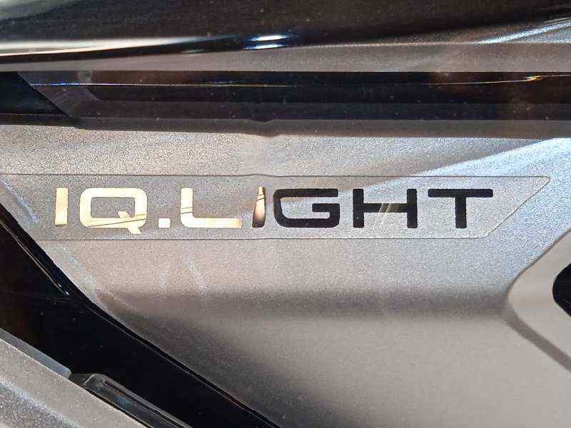 Recambio de faro derecho para volkswagen t7 1.4 ehybrid referencia OEM IAM 7T1941082A  