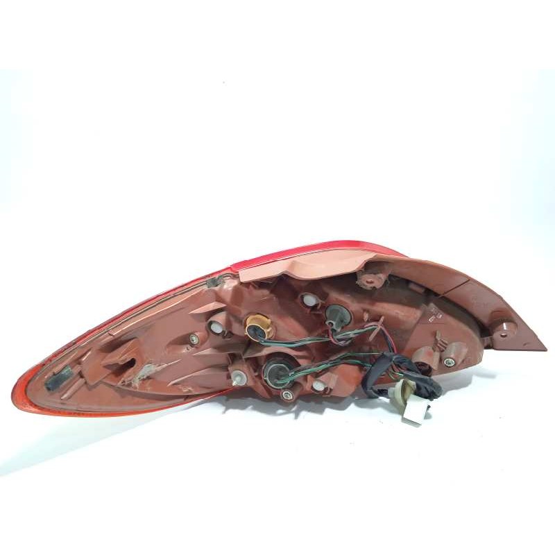 Recambio de piloto trasero derecho para mazda 2 lim. (de) 1.3 16v cat referencia OEM IAM D65151150L  