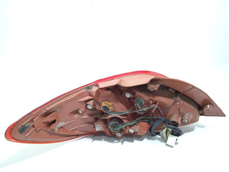 Recambio de piloto trasero derecho para mazda 2 lim. (de) 1.3 16v cat referencia OEM IAM D65151150L  