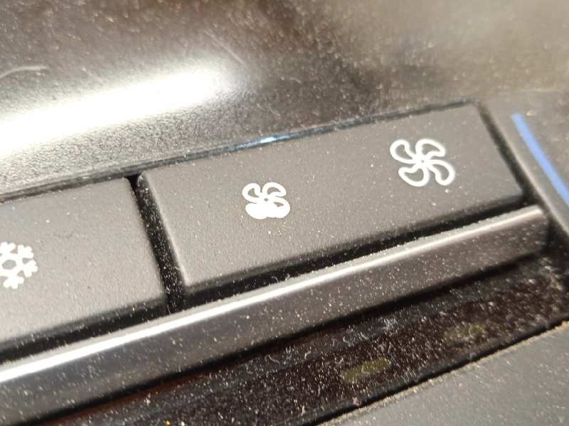 Recambio de mando climatizador para bmw serie 5 lim. (f10) 525d referencia OEM IAM 9233633  