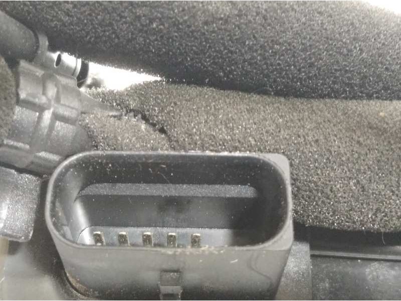 Recambio de cerradura puerta delantera izquierda para iveco daily 35s16 referencia OEM IAM 5801529301  