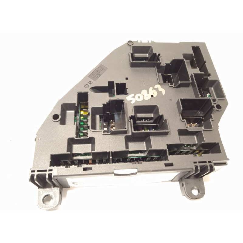 Recambio de caja reles / fusibles para bmw serie 5 lim. (f10) 525d referencia OEM IAM 9210857  61149210857