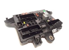 Recambio de caja reles / fusibles para opel insignia sports tourer sport referencia OEM IAM 13277318   2