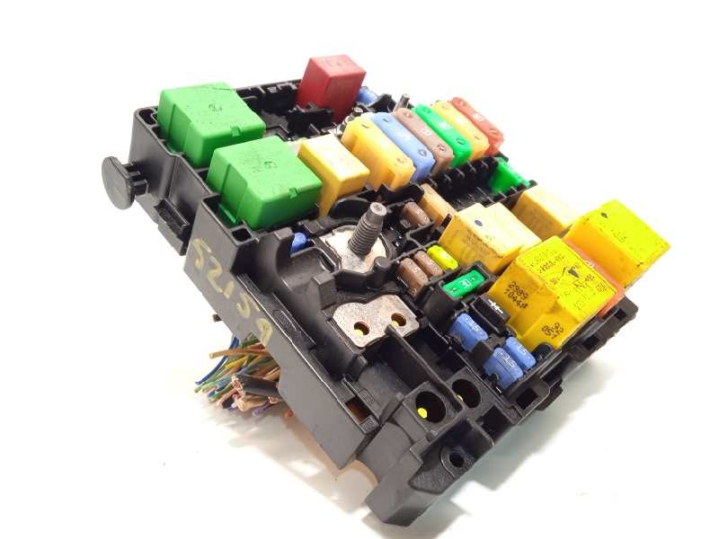 Recambio de caja reles / fusibles para opel corsa f 1.2 referencia OEM IAM 9804848480  