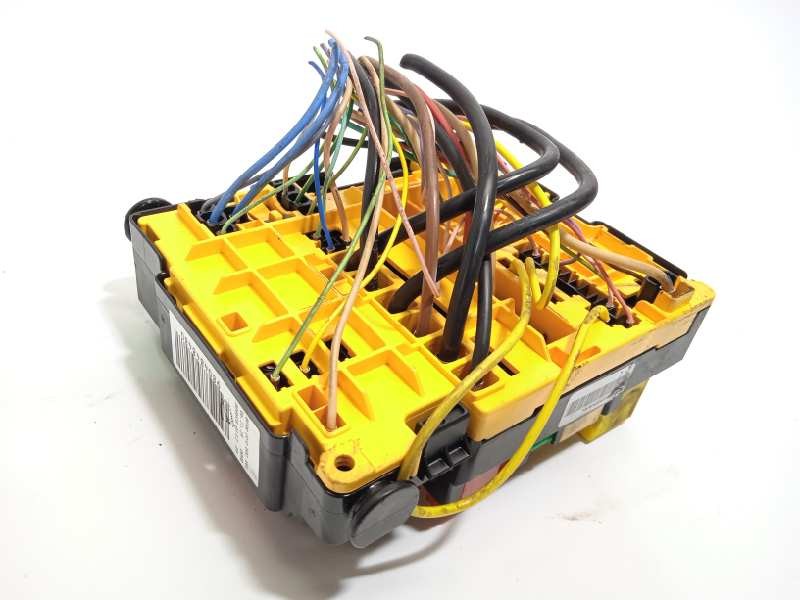 Recambio de caja reles / fusibles para opel corsa f 1.2 referencia OEM IAM 9804848480  