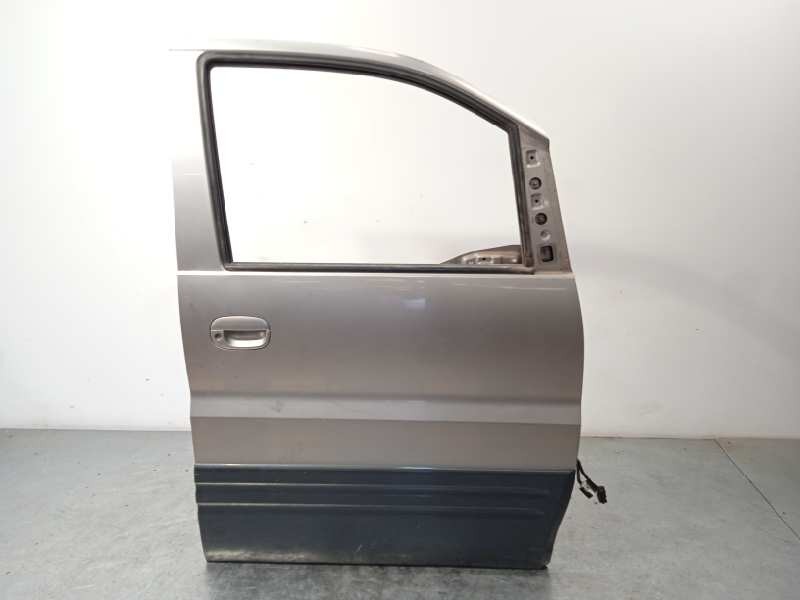 Recambio de puerta delantera derecha para hyundai h 1 2.5 turbodiesel referencia OEM IAM 760044G010  
