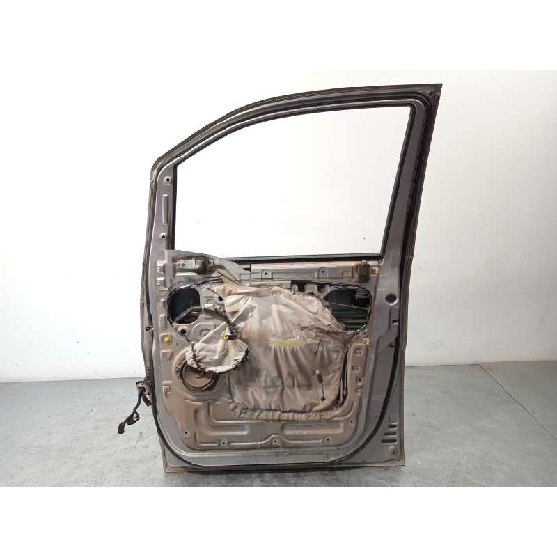 Recambio de puerta delantera derecha para hyundai h 1 2.5 turbodiesel referencia OEM IAM 760044G010  