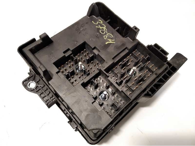 Recambio de caja reles / fusibles para kia cee´d concept referencia OEM IAM 919501H040  