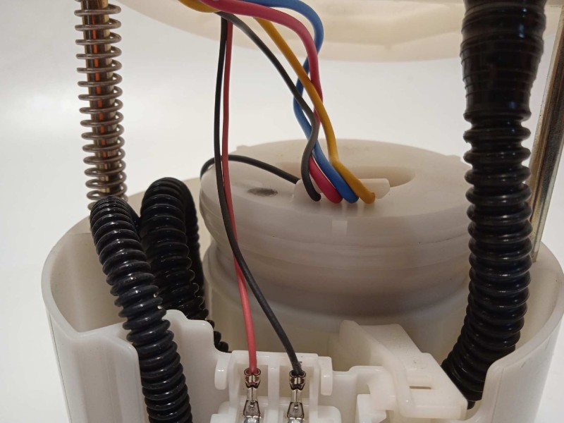 Recambio de bomba combustible para mazda 3 berlina (bp) referencia OEM IAM PAK91335XA  