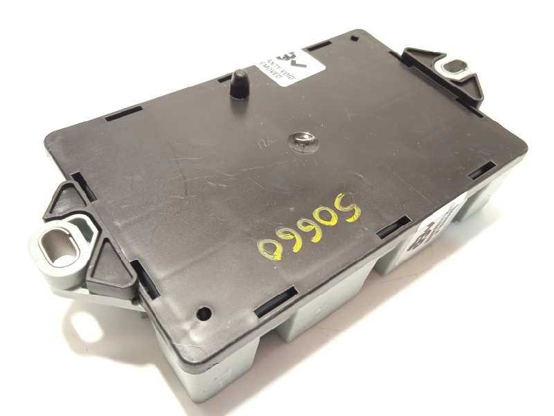 Recambio de caja reles / fusibles para land rover discovery sport 2.0 td4 cat referencia OEM IAM CPLA14Q073AA  LR041091