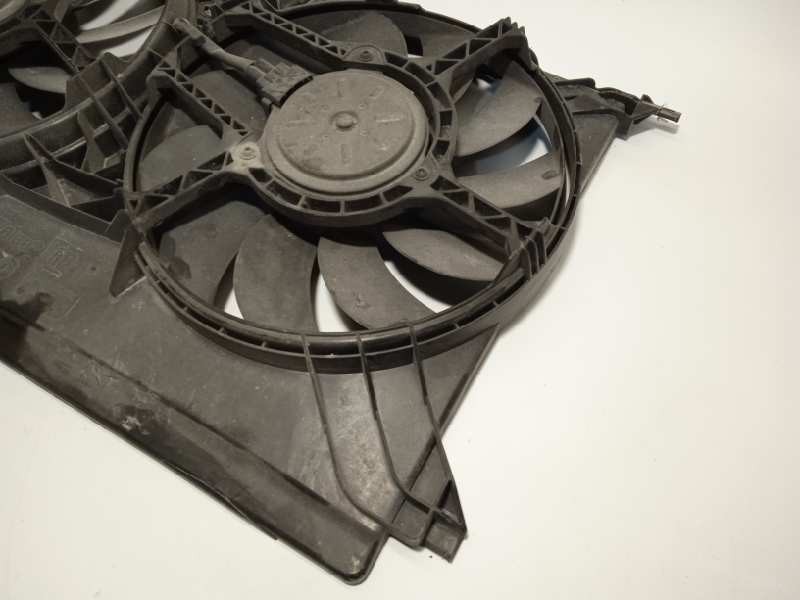 Recambio de electroventilador para opel vectra c berlina 1.9 cdti referencia OEM IAM 13196481  