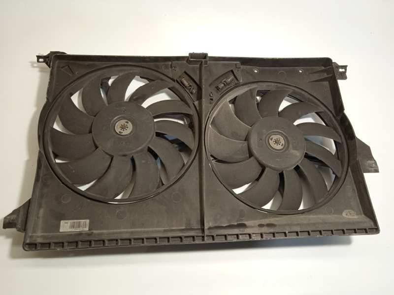 Recambio de electroventilador para opel vectra c berlina 1.9 cdti referencia OEM IAM 13196481  