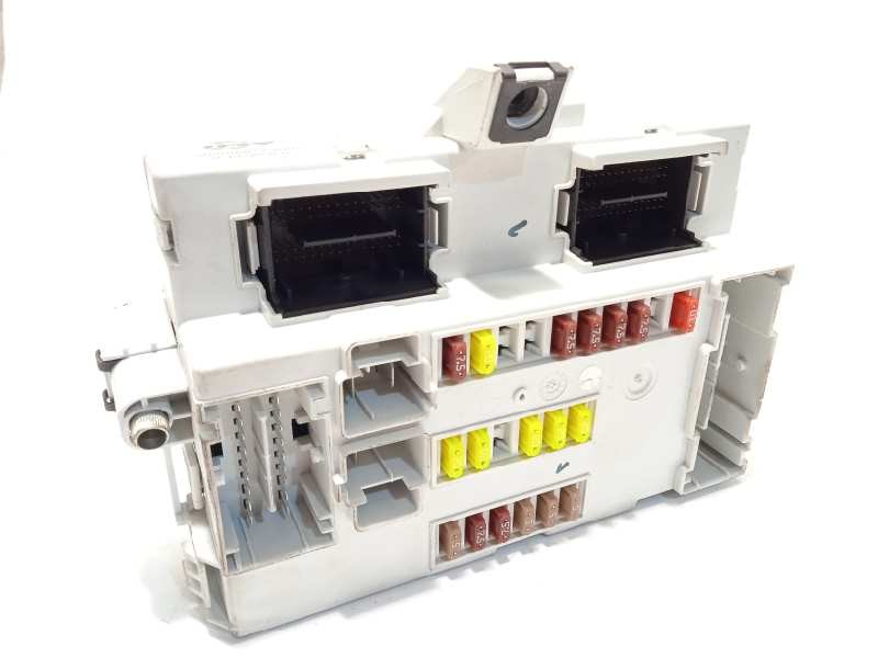 Recambio de caja reles / fusibles para alfa romeo giulietta (191) super (2016-) referencia OEM IAM 50561773  Y503441320115