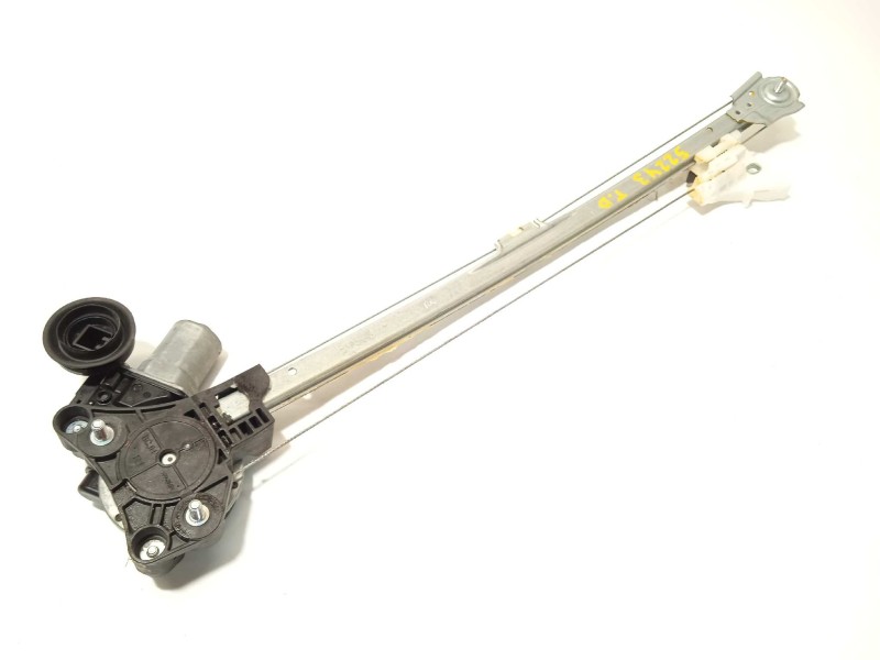 Recambio de elevalunas trasero derecho para mazda 3 berlina (bp) referencia OEM IAM BCJH7258X  