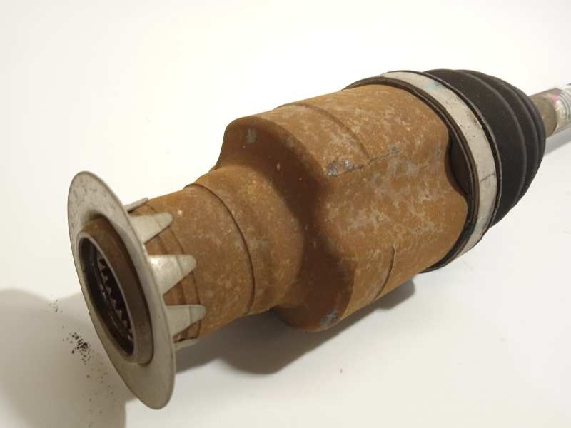 Recambio de transmision delantera derecha para dacia sandero 1.2 16v cat referencia OEM IAM 8201045819  