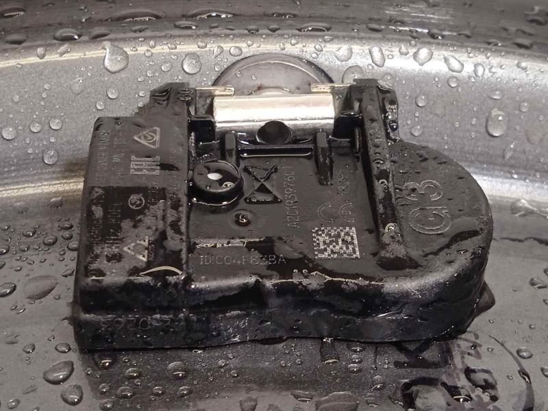 Recambio de llanta para mazda 3 berlina (bp) referencia OEM IAM 9965657080  